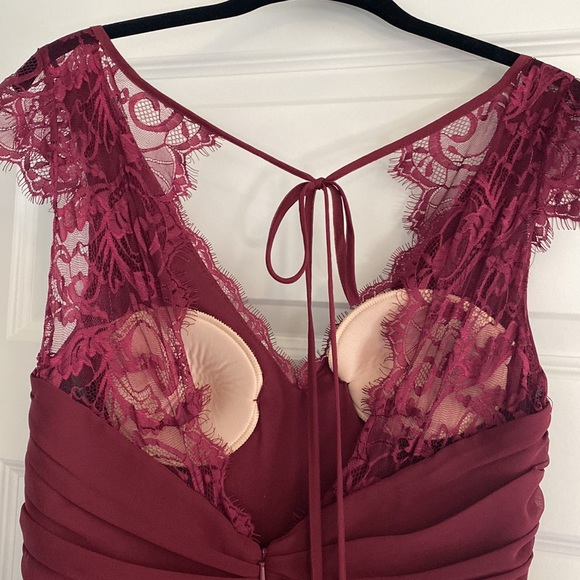 Beautiful Hailey Paige Gown! - Picture 3 of 4